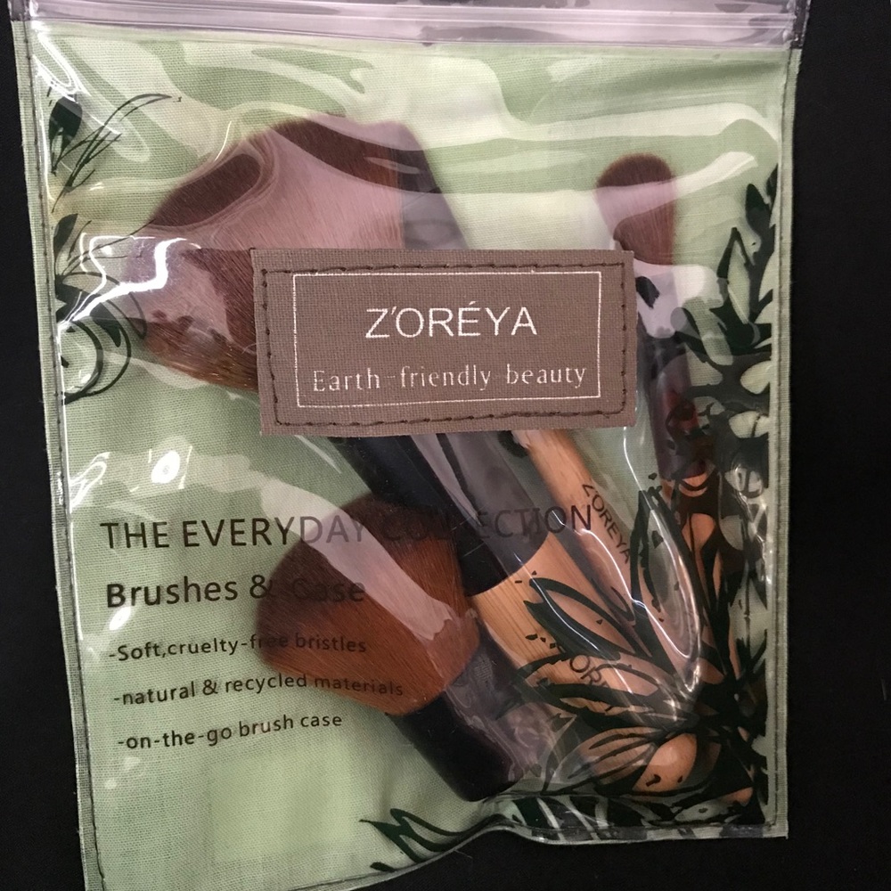 Zoreya 4 Piece Travel Makeup Brush Set - Picture 5 of 5